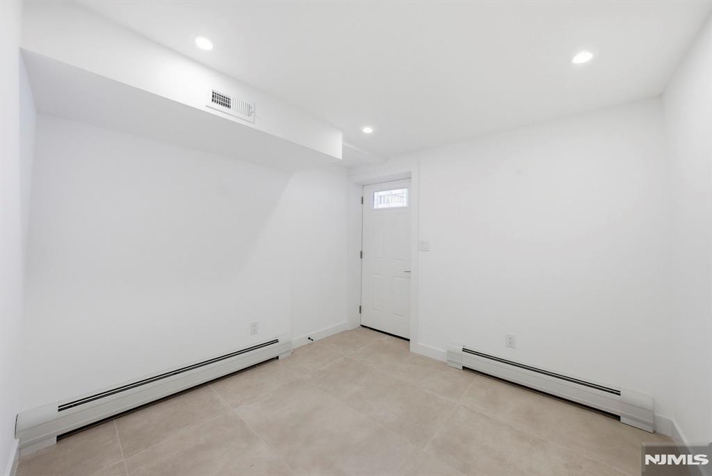 property viewer photo 39
