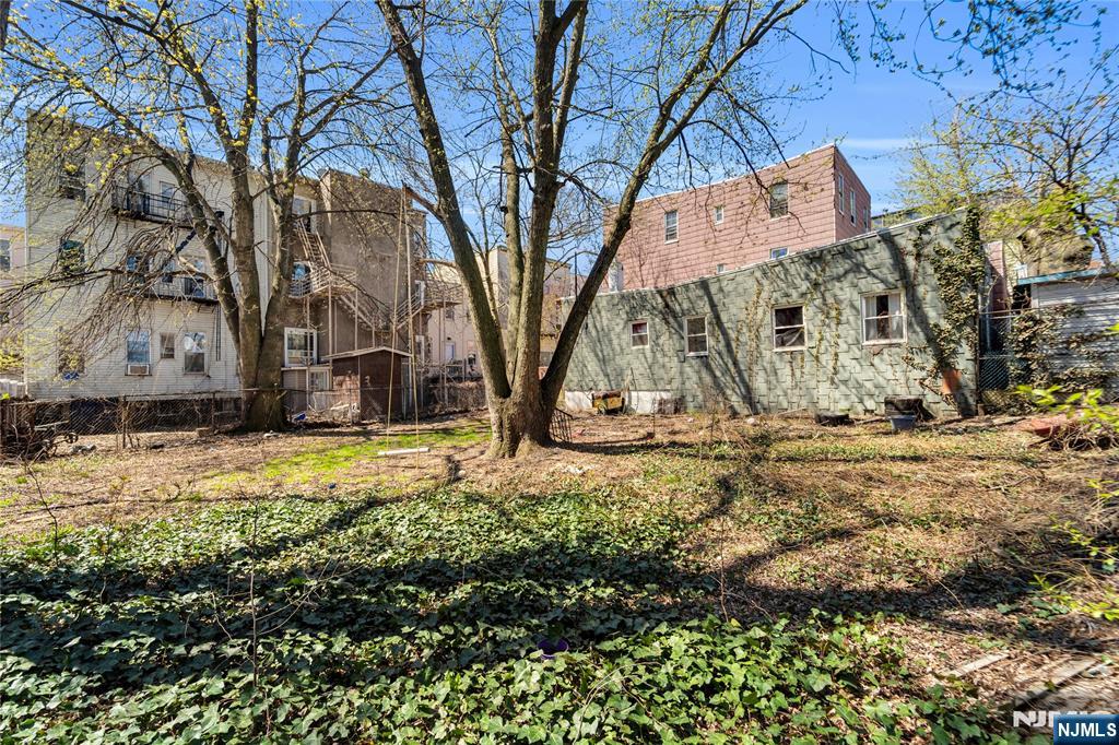 main property photo 13