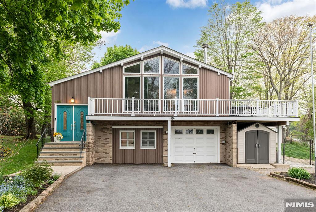 main property photo 40