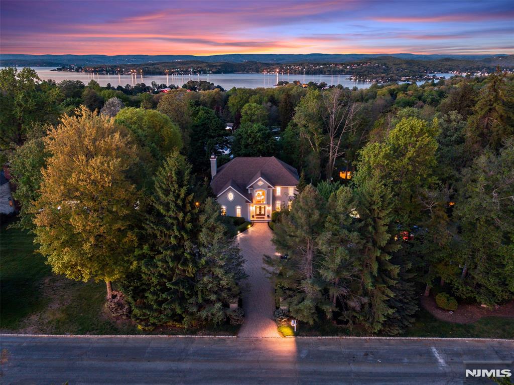 main property photo 44