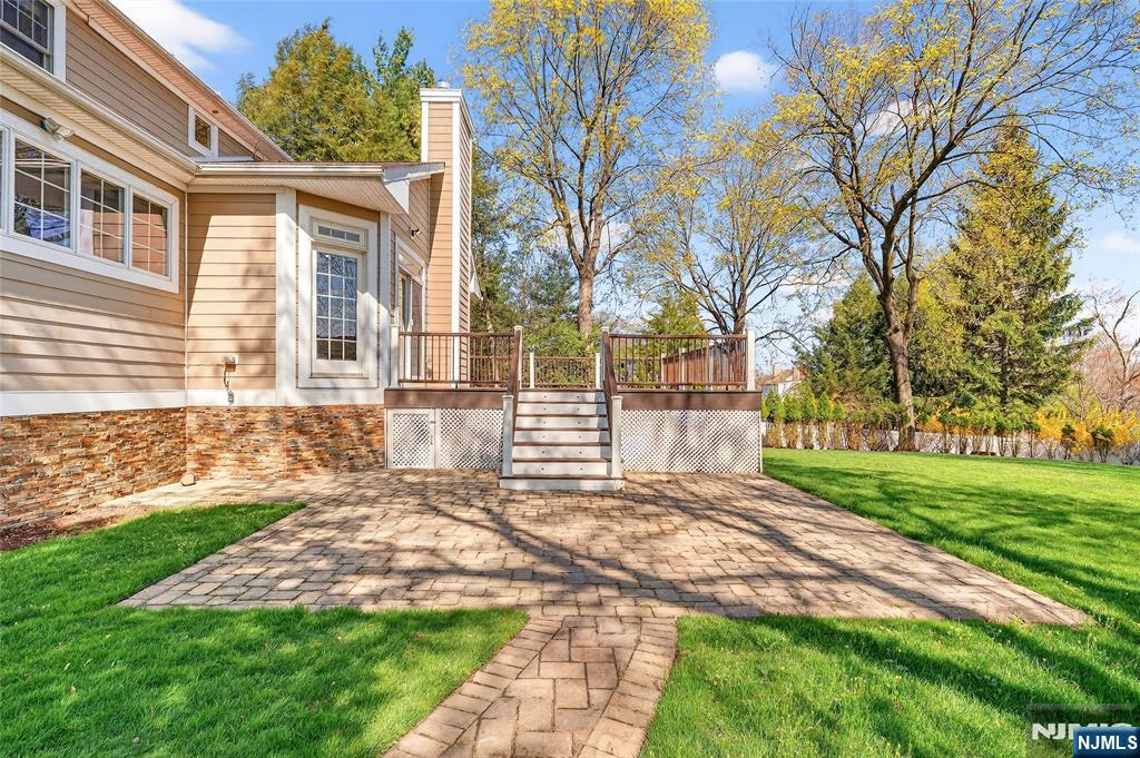 main property photo 45