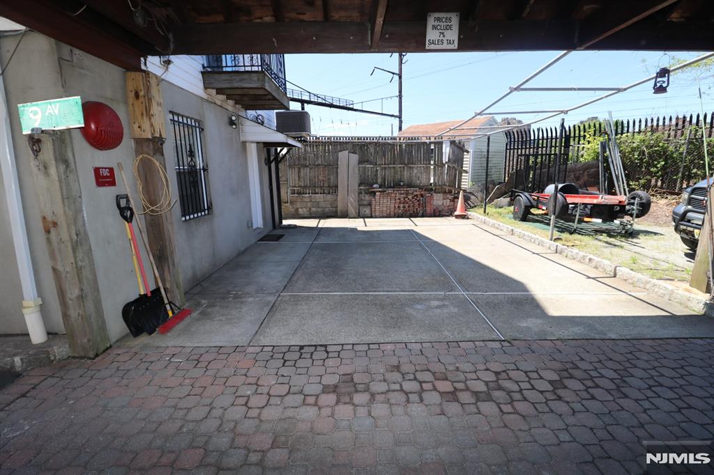 main property photo 24