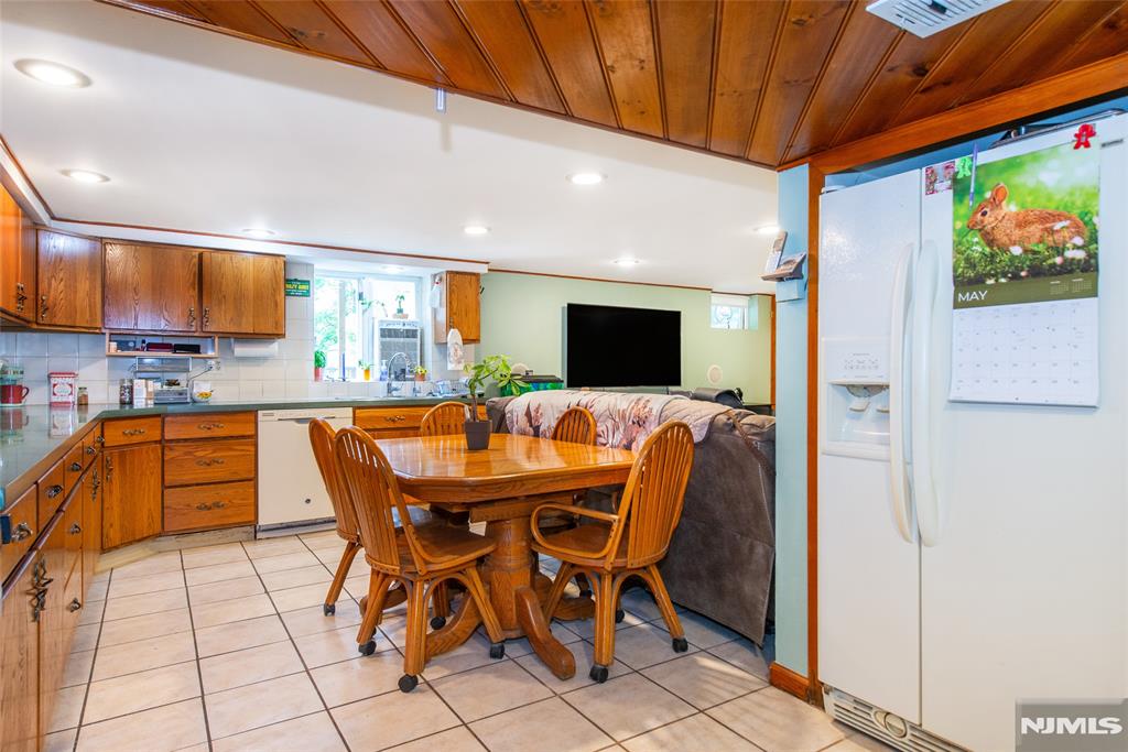 property viewer photo 16