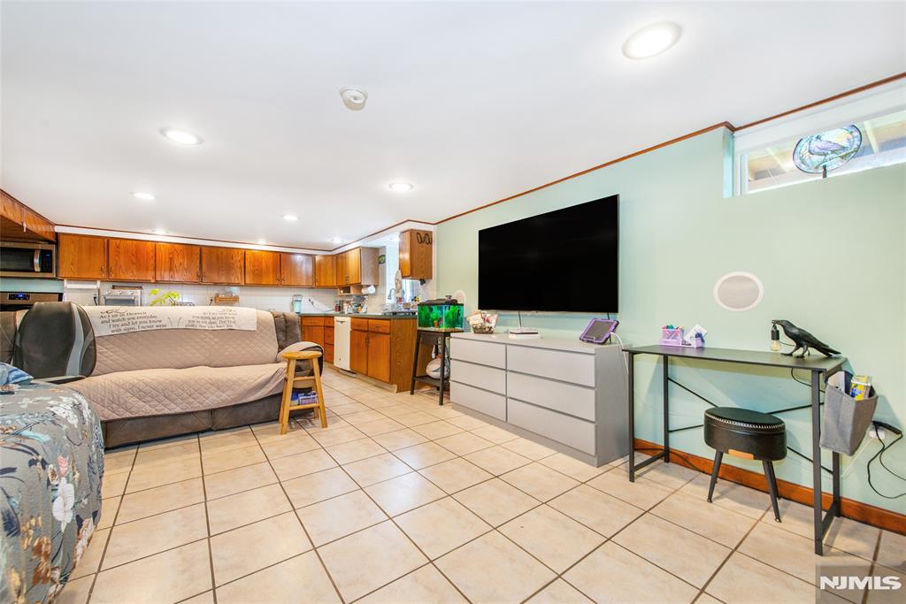 property viewer photo 17