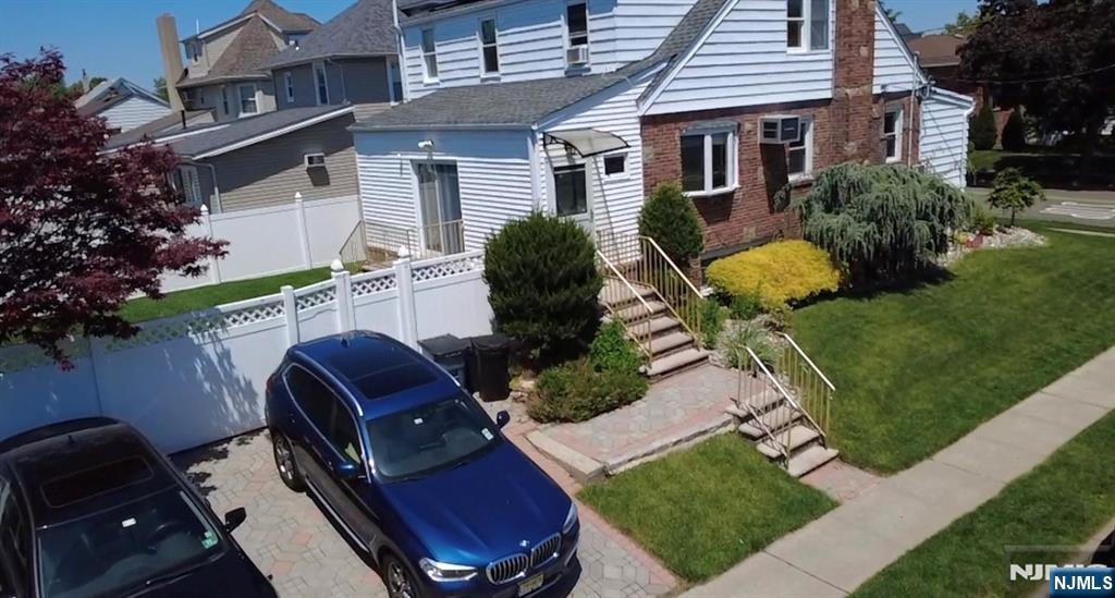main property photo 23