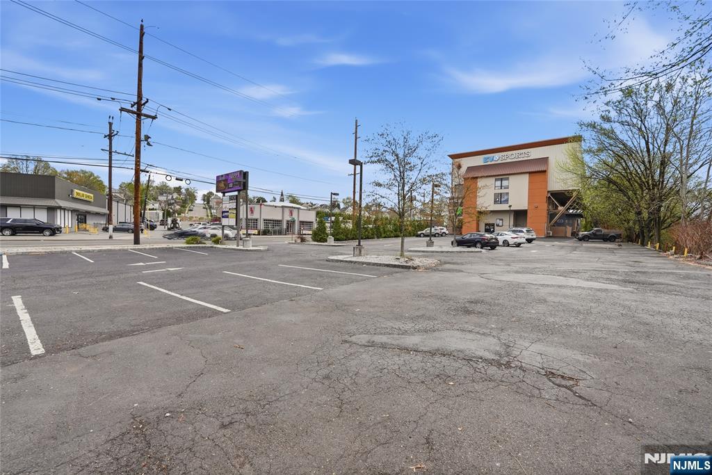 main property photo 38