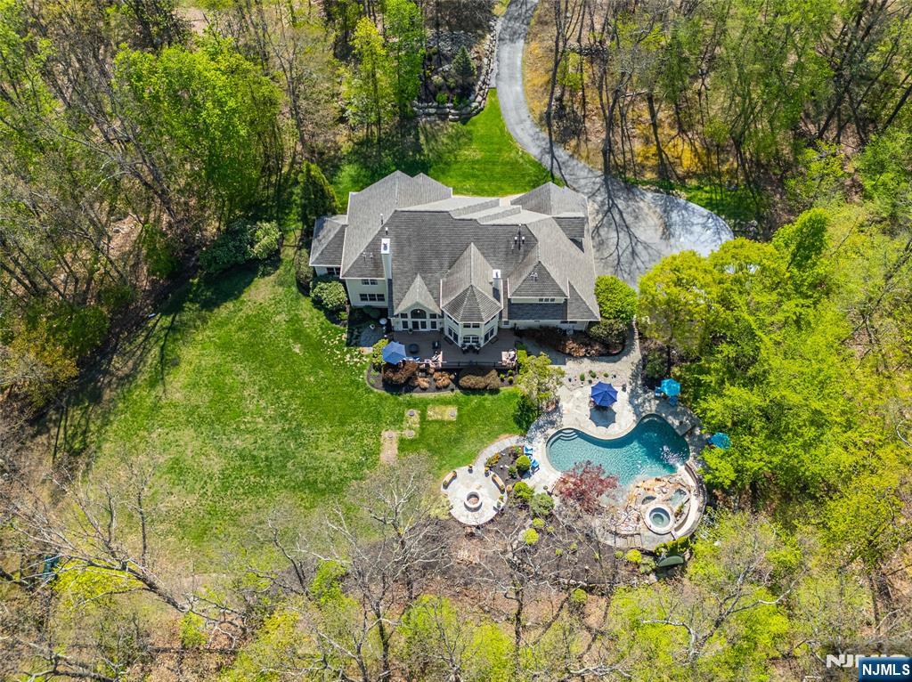 main property photo 47