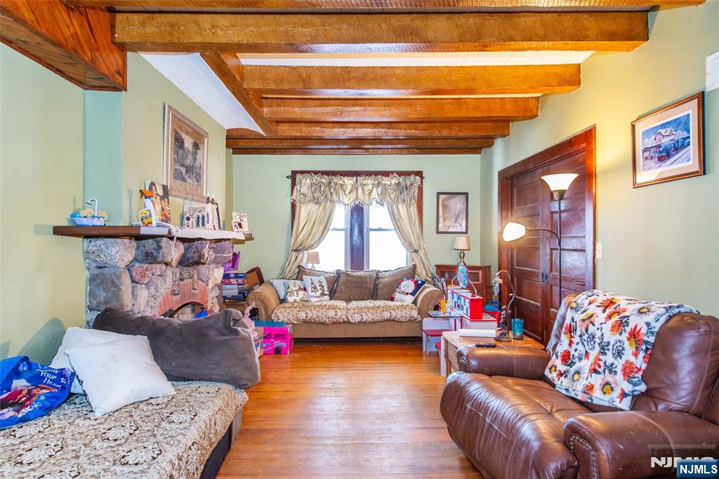 main property photo 15