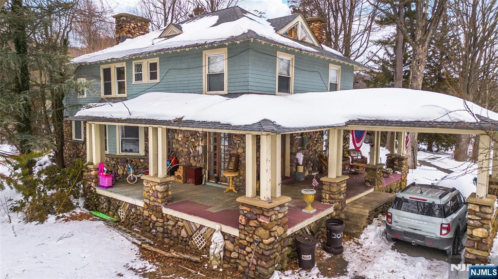 main property photo 5