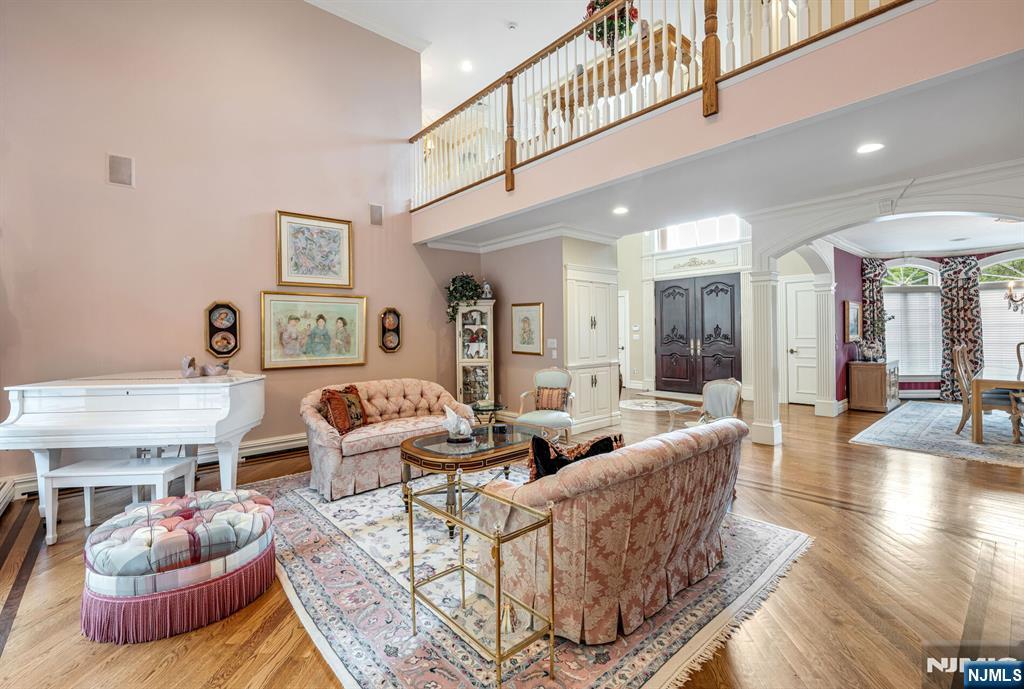main property photo 7