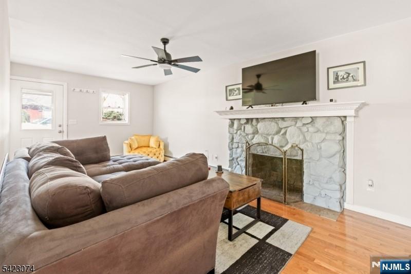 property viewer photo 12