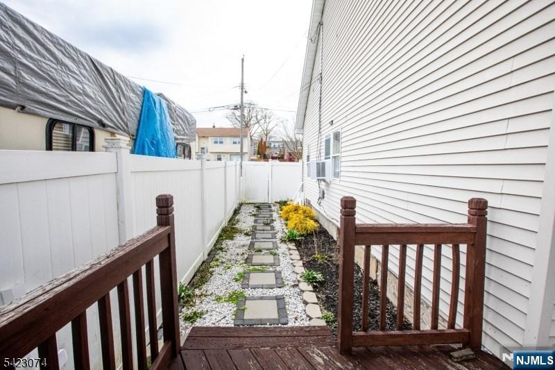 property viewer photo 15