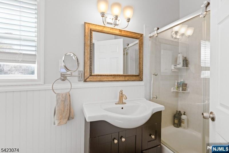 property viewer photo 3