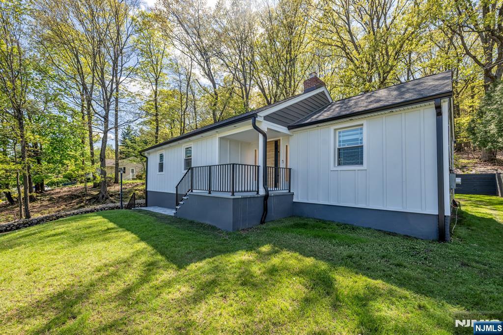 main property photo 45