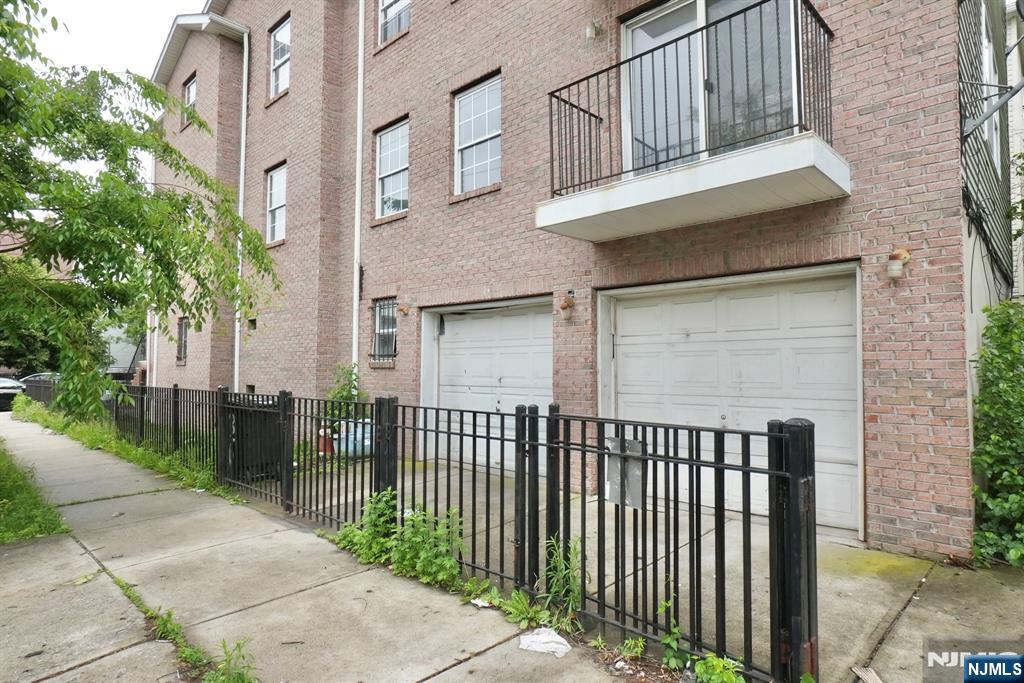 main property photo 34