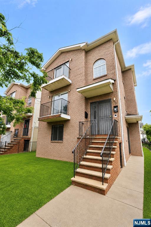main property photo 36
