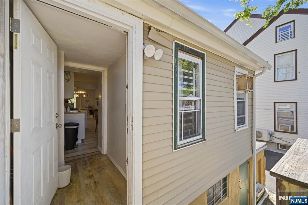 main property photo 41