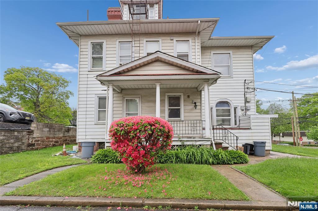 main property photo 6