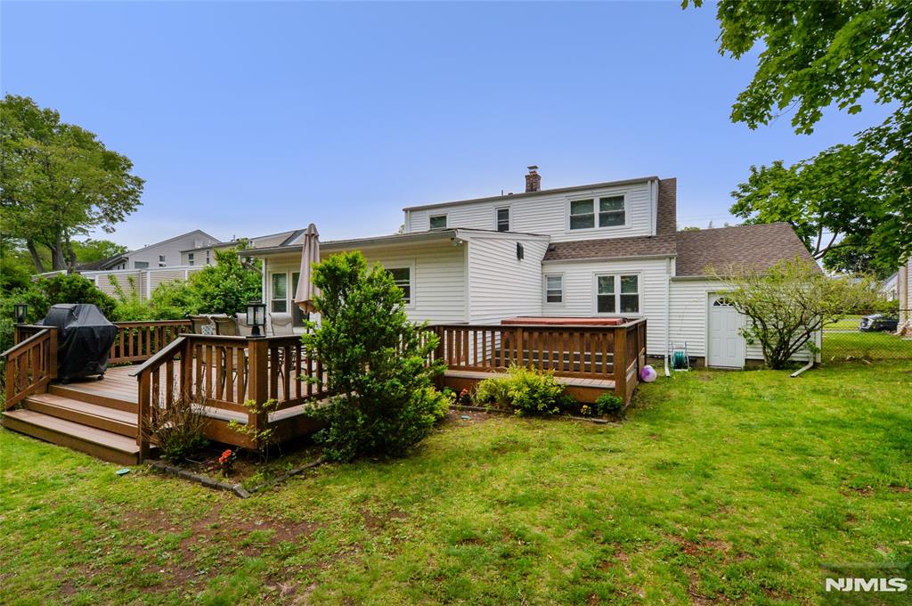 main property photo 21