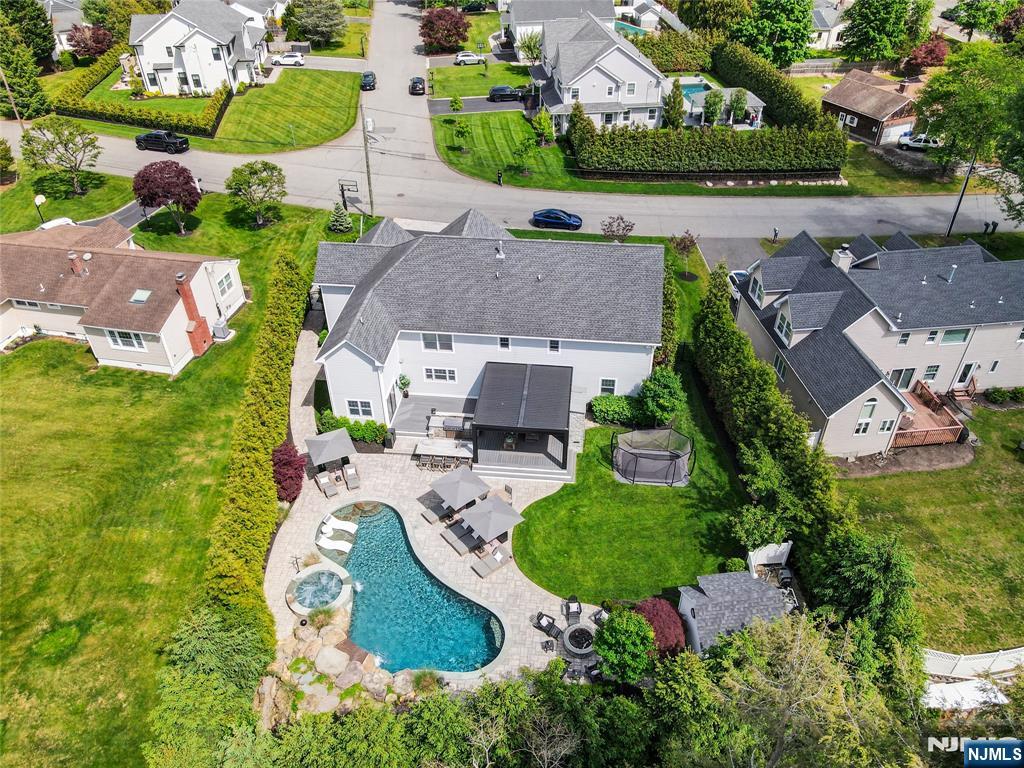 main property photo 44