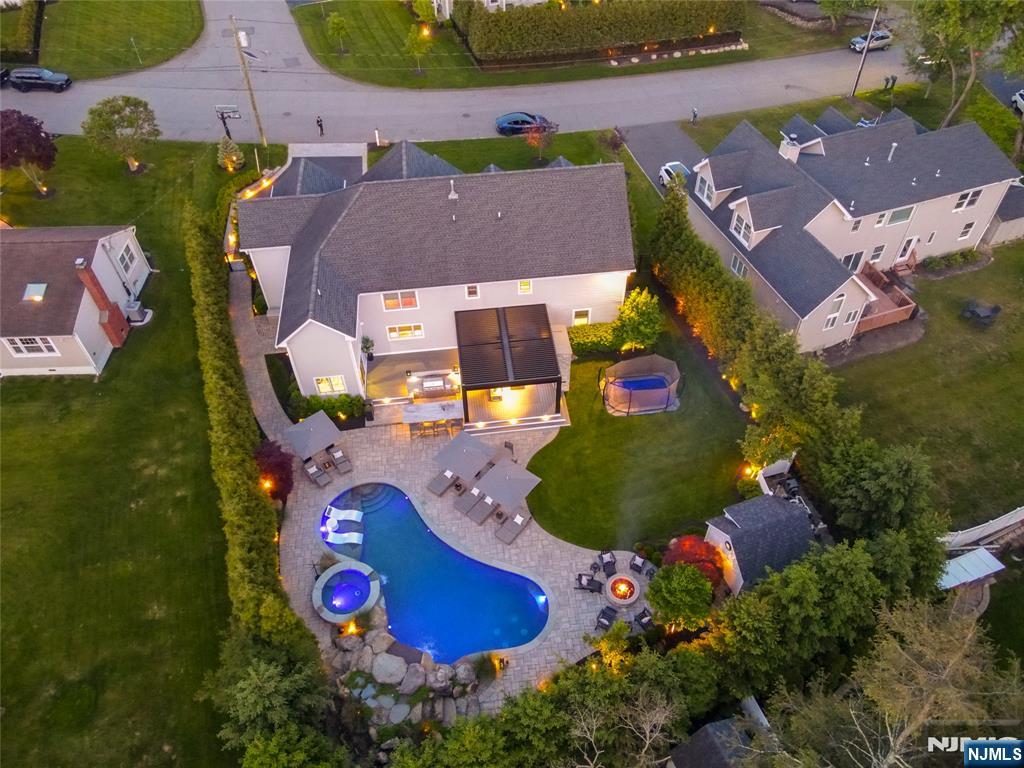 main property photo 47