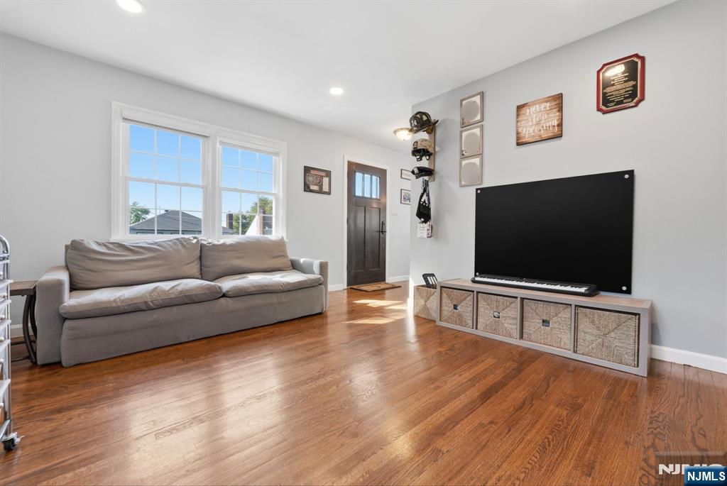 main property photo 7