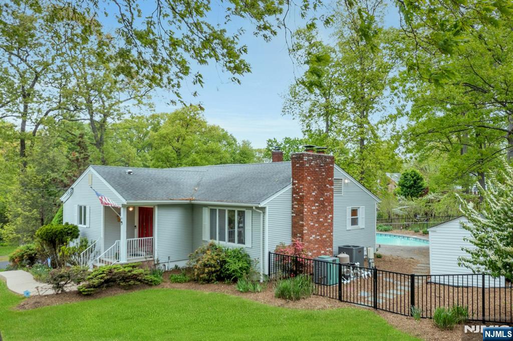 main property photo 42