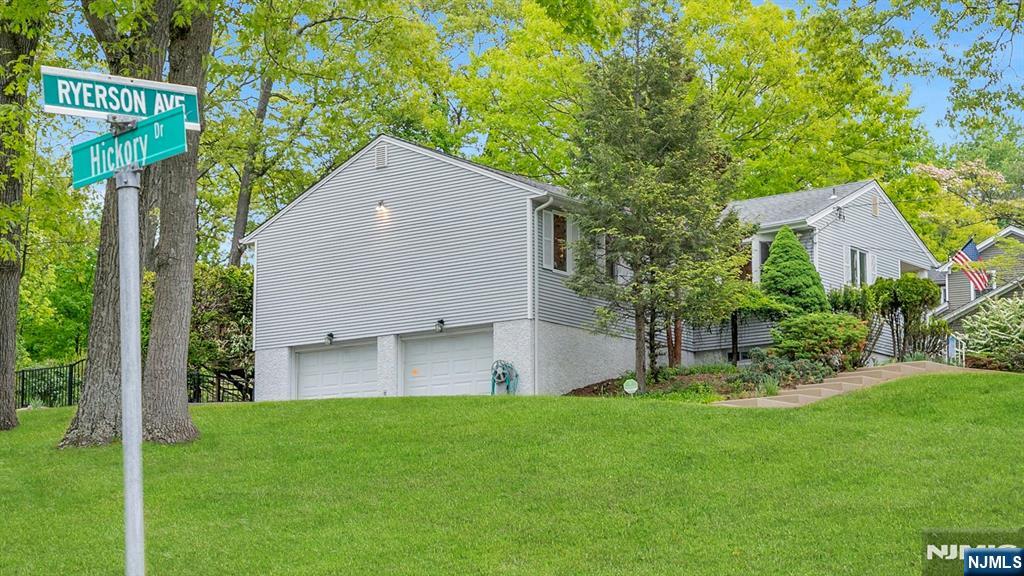 main property photo 44