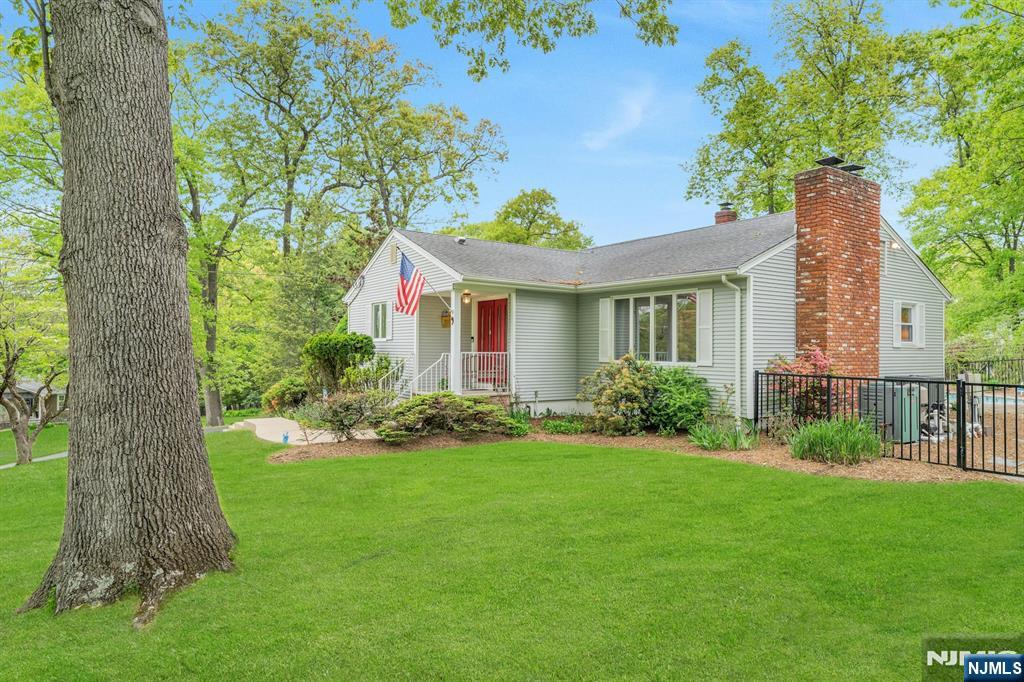 main property photo 7