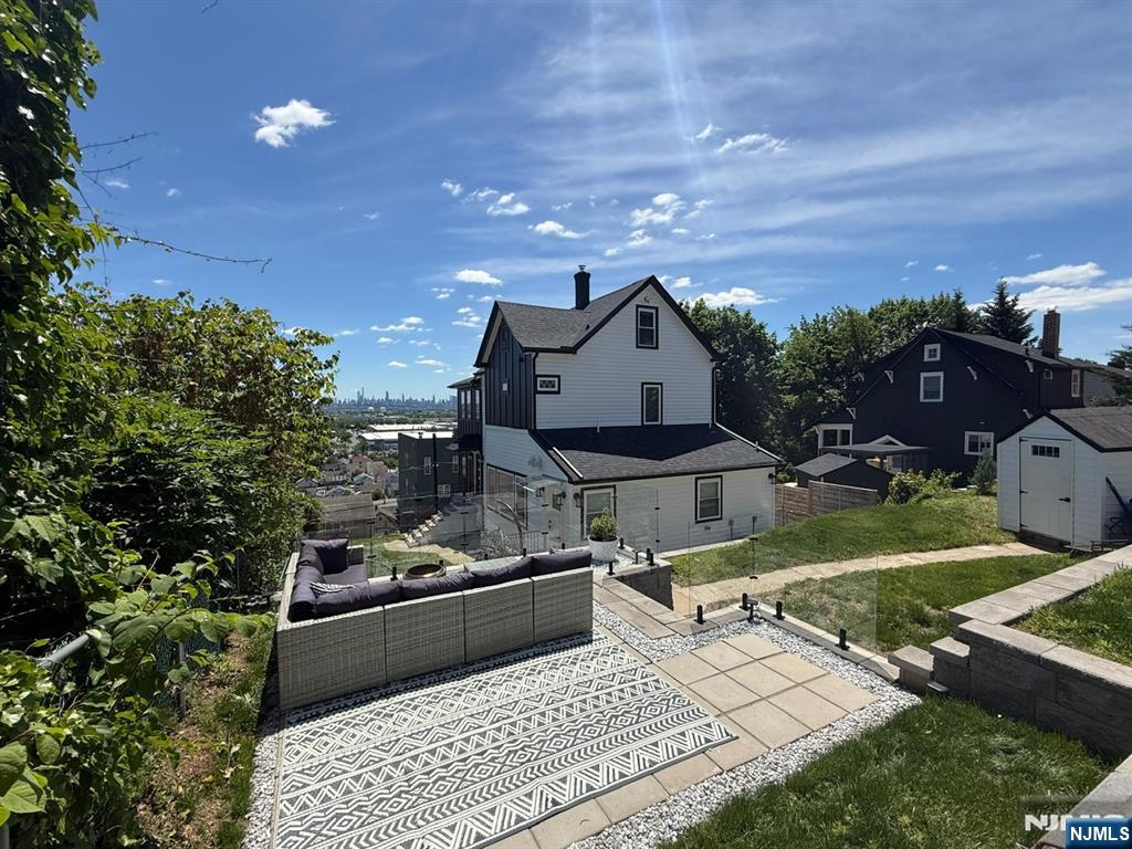 main property photo 35