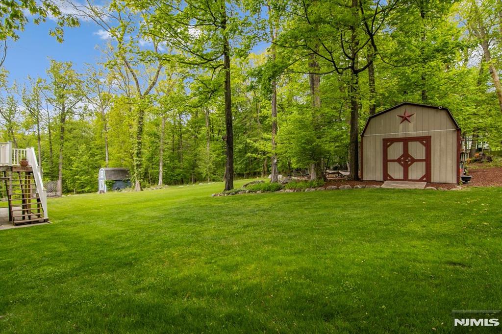 main property photo 29