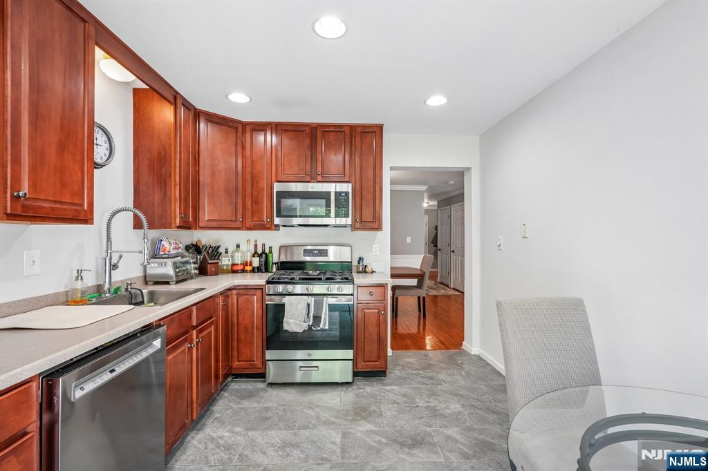 property viewer photo 10