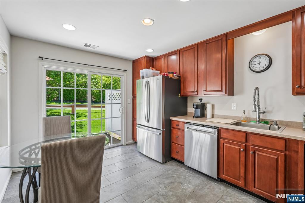 property viewer photo 12