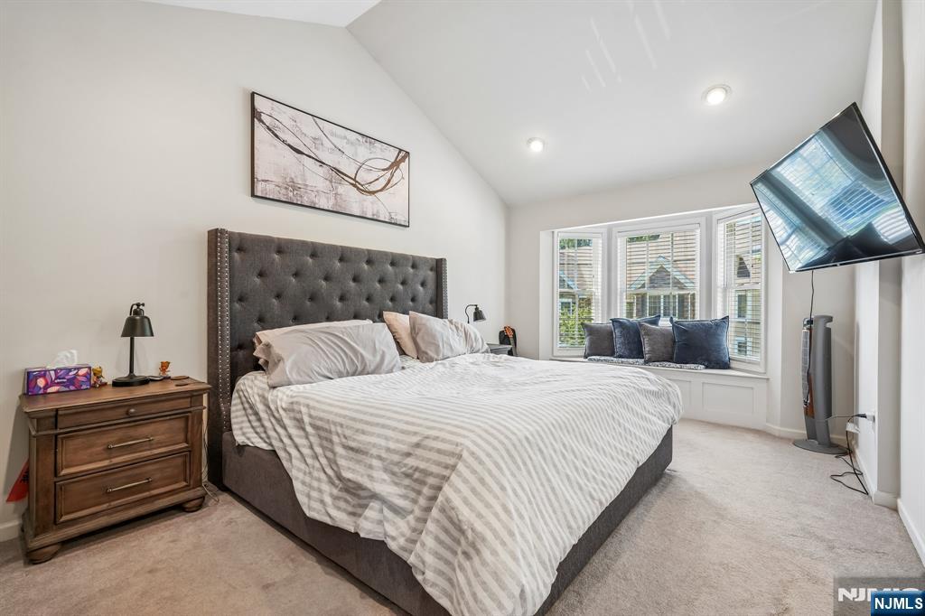 property viewer photo 14