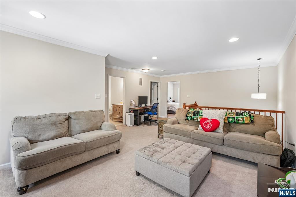 property viewer photo 19