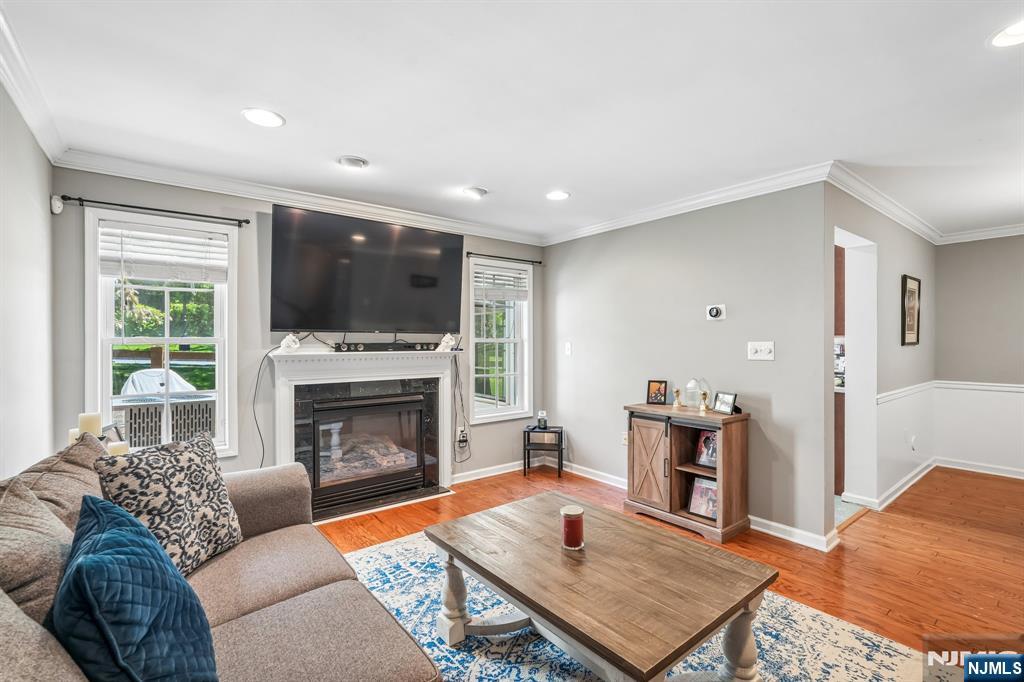 property viewer photo 6