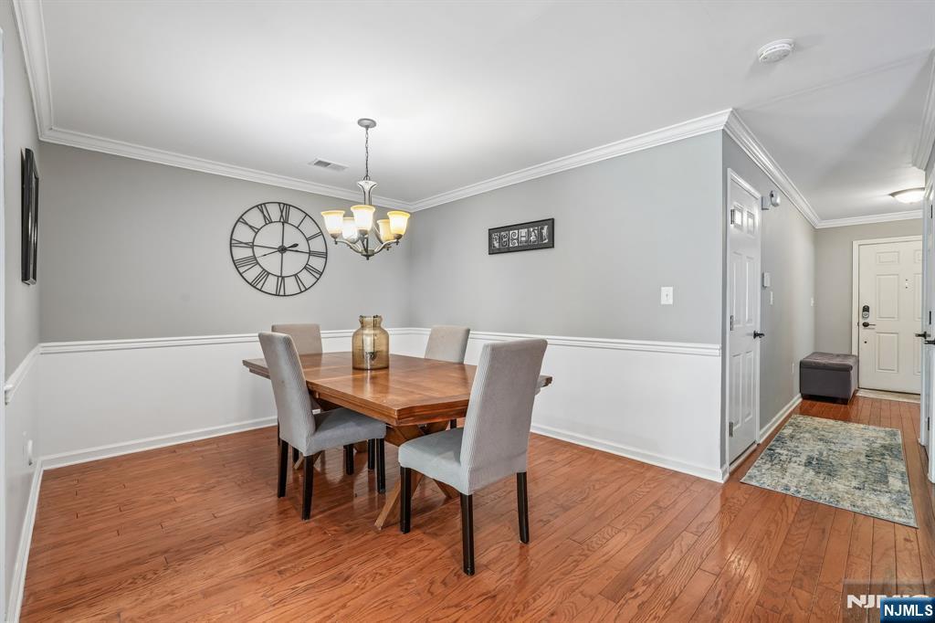 property viewer photo 9