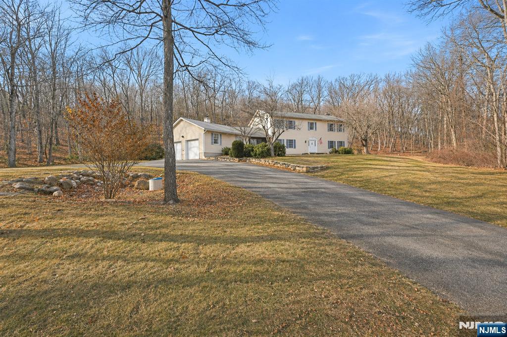main property photo 45