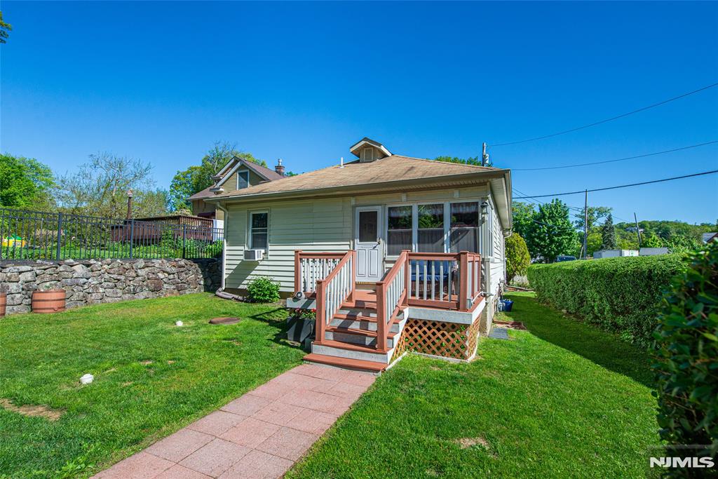 main property photo 24