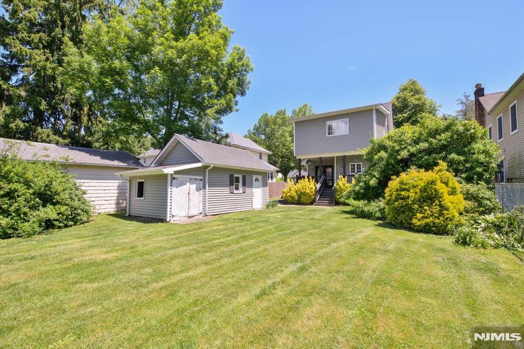 main property photo 23