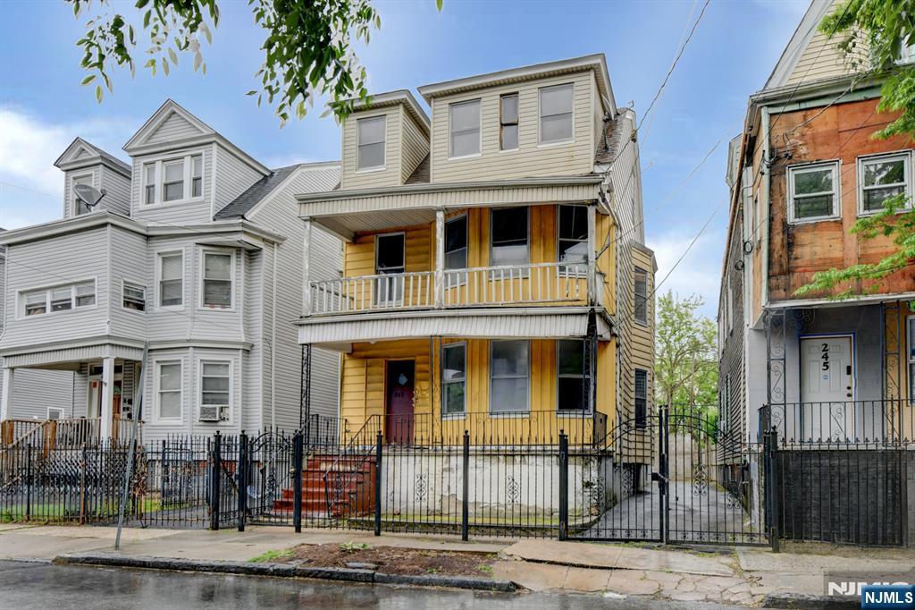 main property photo 1