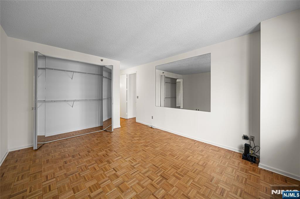 property viewer photo 13