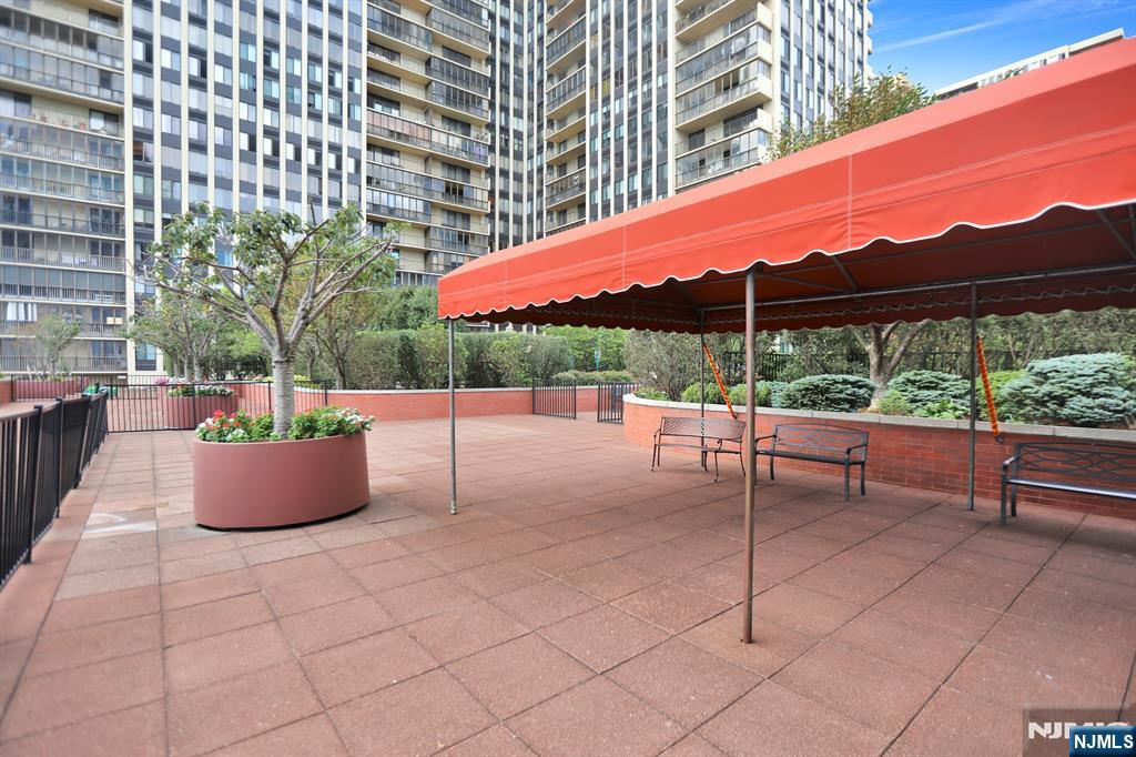 property viewer photo 22