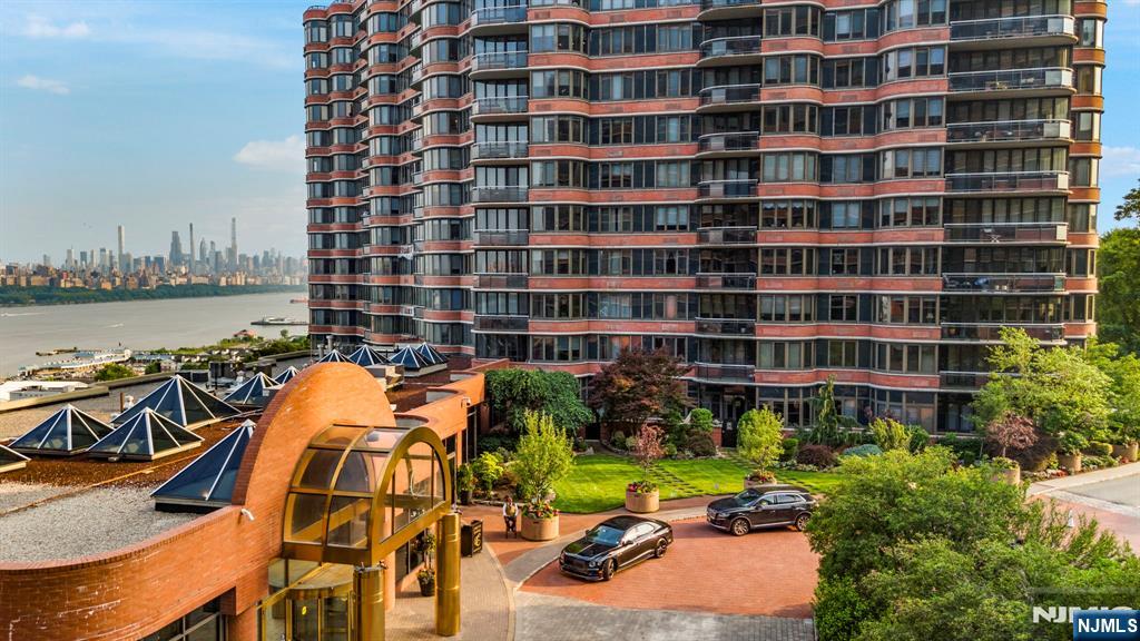 property viewer photo 24