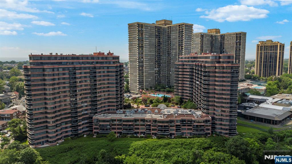 property viewer photo 26