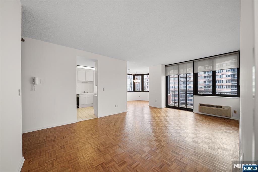 property viewer photo 6