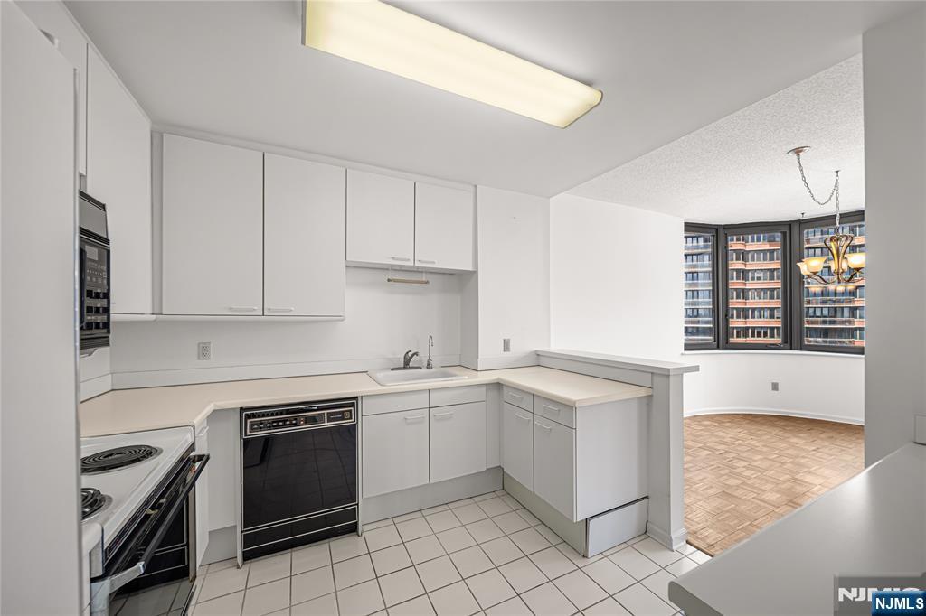 property viewer photo 7