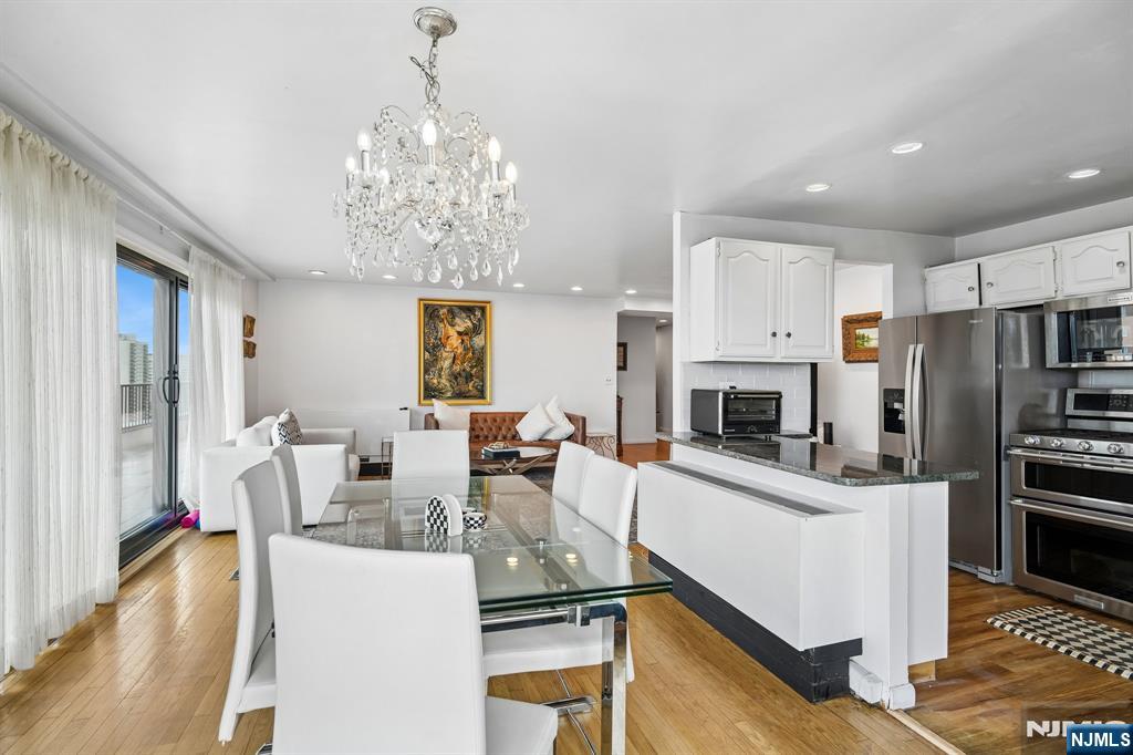 property viewer photo 11