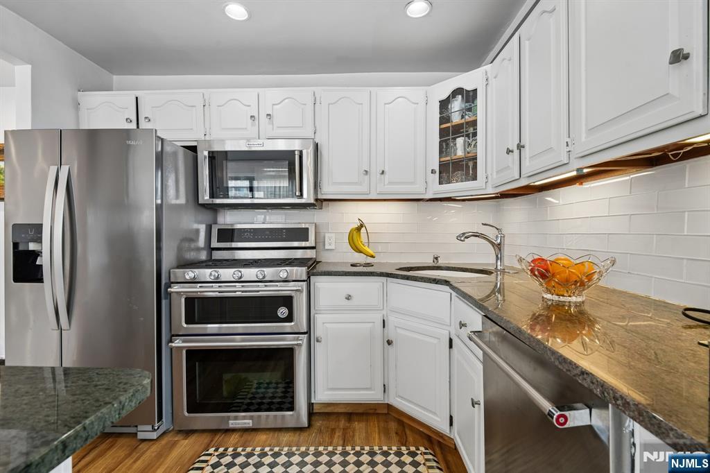 property viewer photo 13