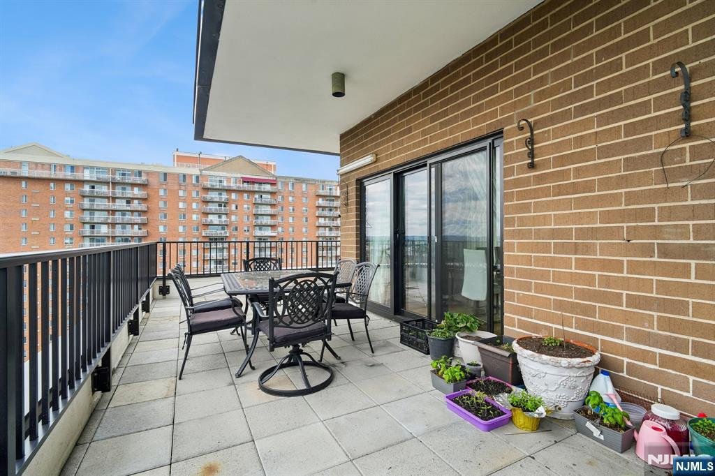 property viewer photo 26